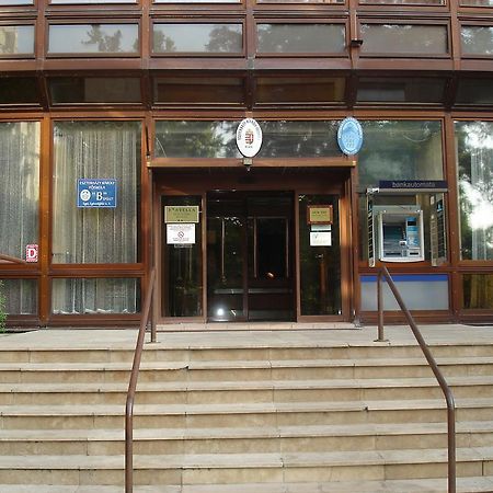 Eszterhazy Karoly Egyetem Eger Ngoại thất bức ảnh